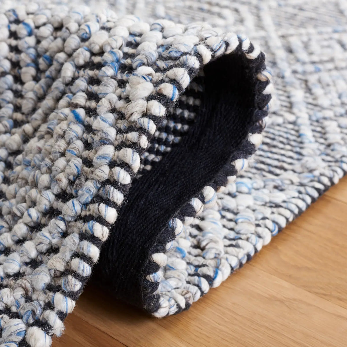 Safavieh Natura 5'-0" x 8'-0" Rug in Blue