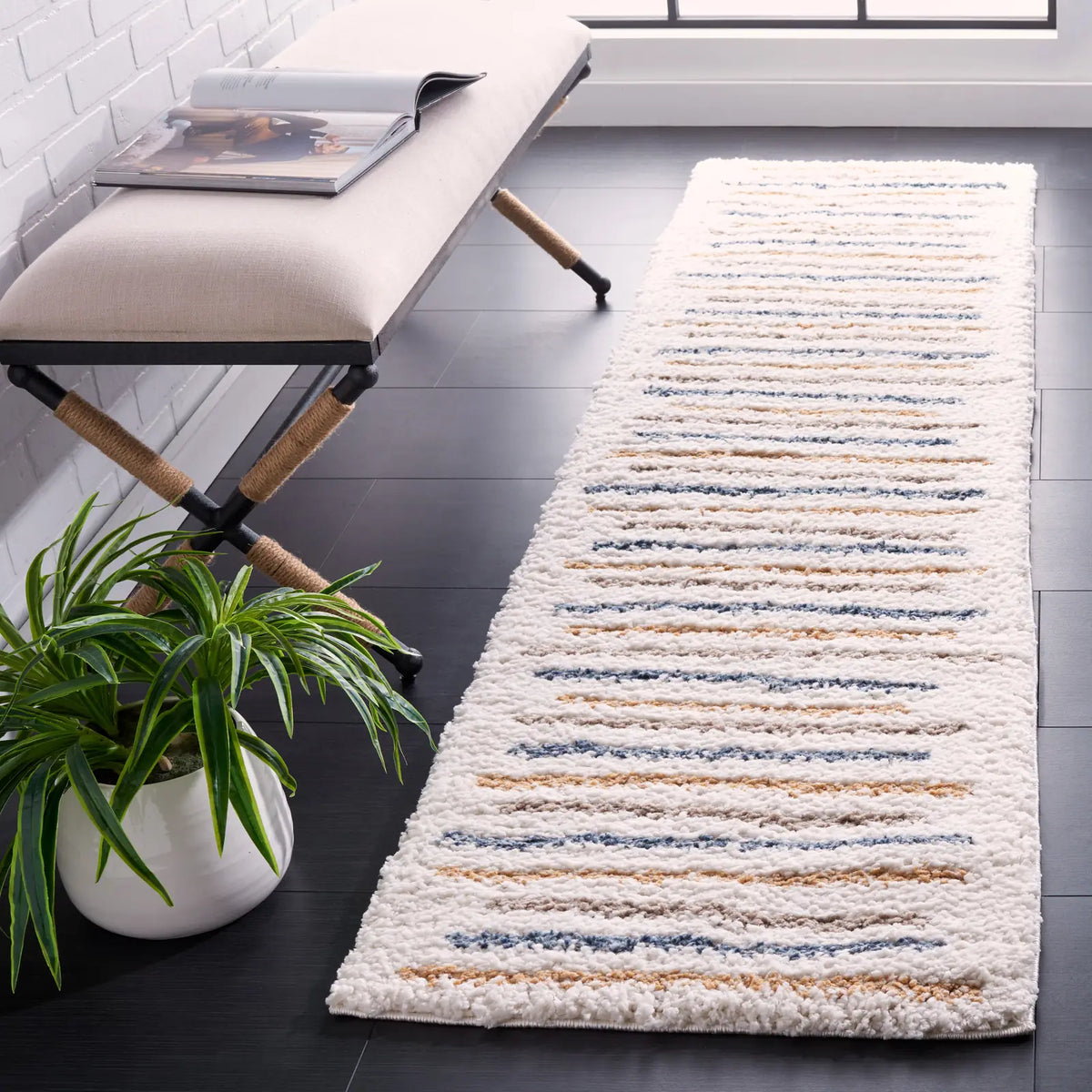 Safavieh Calico Shag 2'-2" x 8'-0" Rug in Ivory / Gold