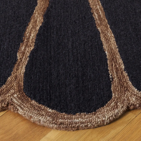 Safavieh Novelty 6'-0" x 6'-0" Rug in Black / Brown