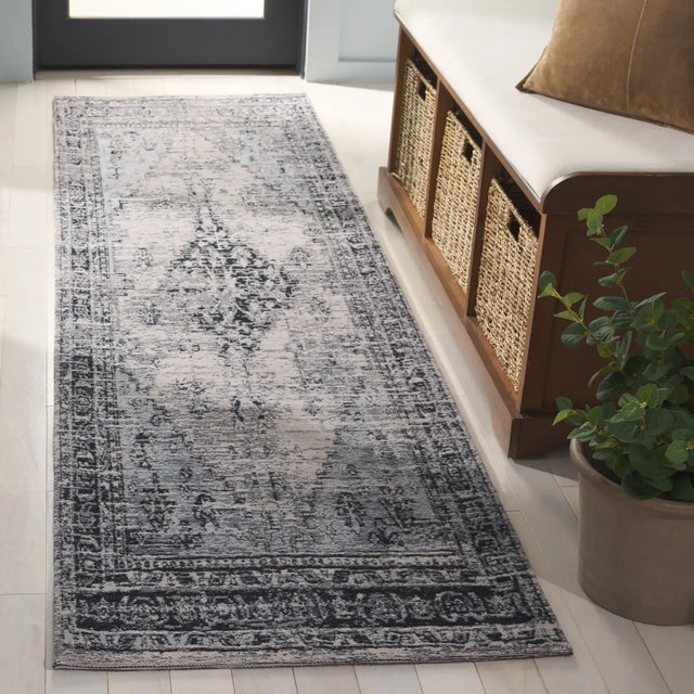 Safavieh Classic Vintage 2'-3" x 8'-0" Rug in Grey