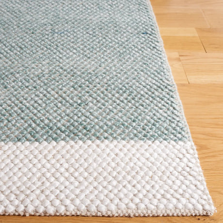 Safavieh Natura 4'-0" x 6'-0" Rug in Turquoise / Ivory