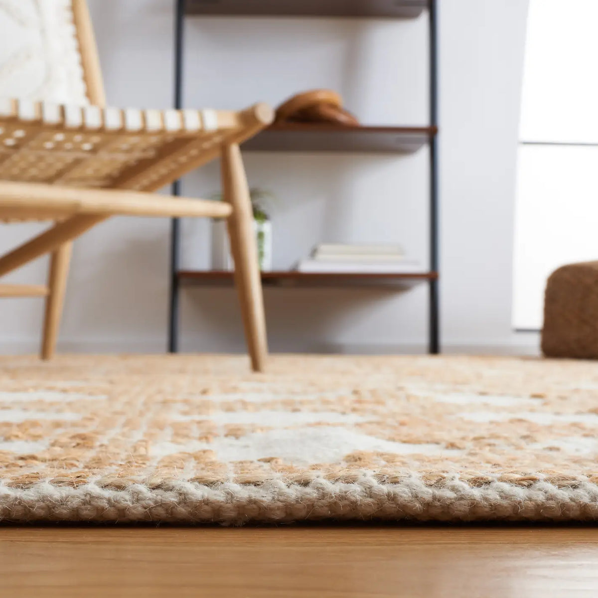 Safavieh Natural Fiber 4'-0" x 6'-0" Rug in Ivory / Natural