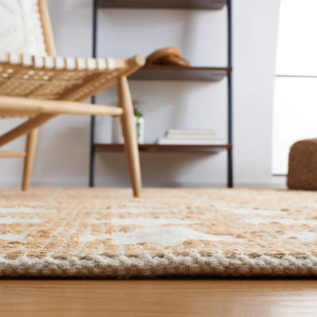 Safavieh Natural Fiber 4'-0" x 6'-0" Rug in Ivory / Natural
