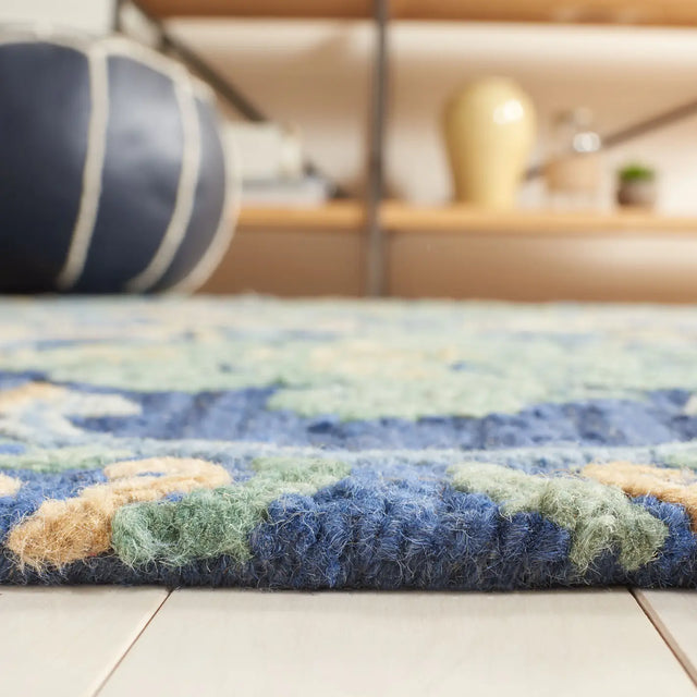 Safavieh Blossom 5'-0" x 8'-0" Rug in Navy / Green