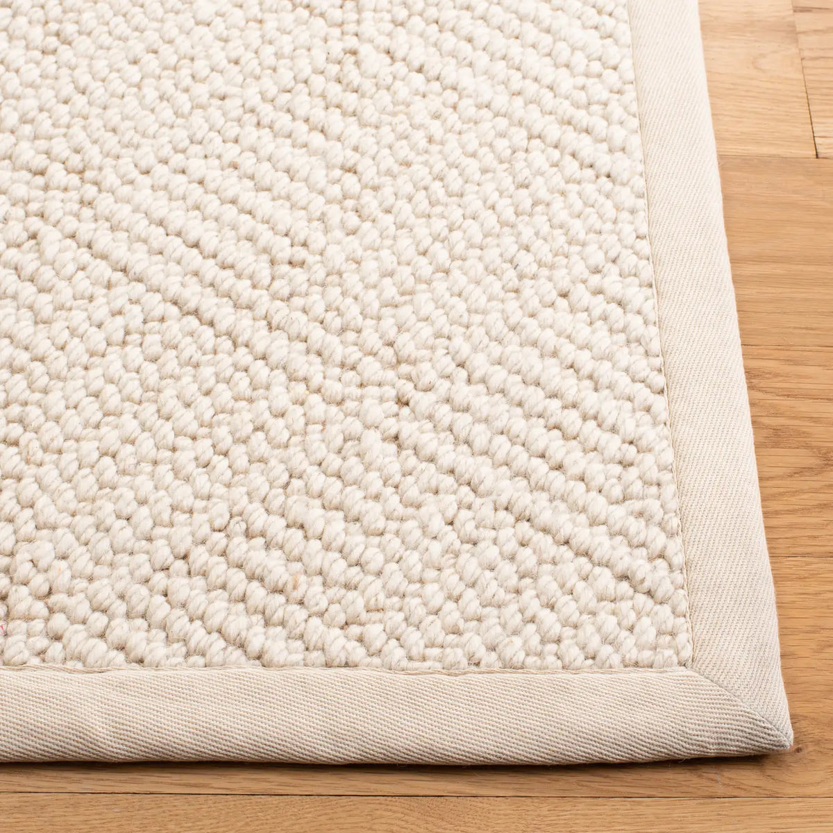 Safavieh Natural Fiber 4'-0" x 6'-0" Rug in Ivory