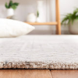 Safavieh Metro 4'-0" x 6'-0" Rug in Beige / Ivory