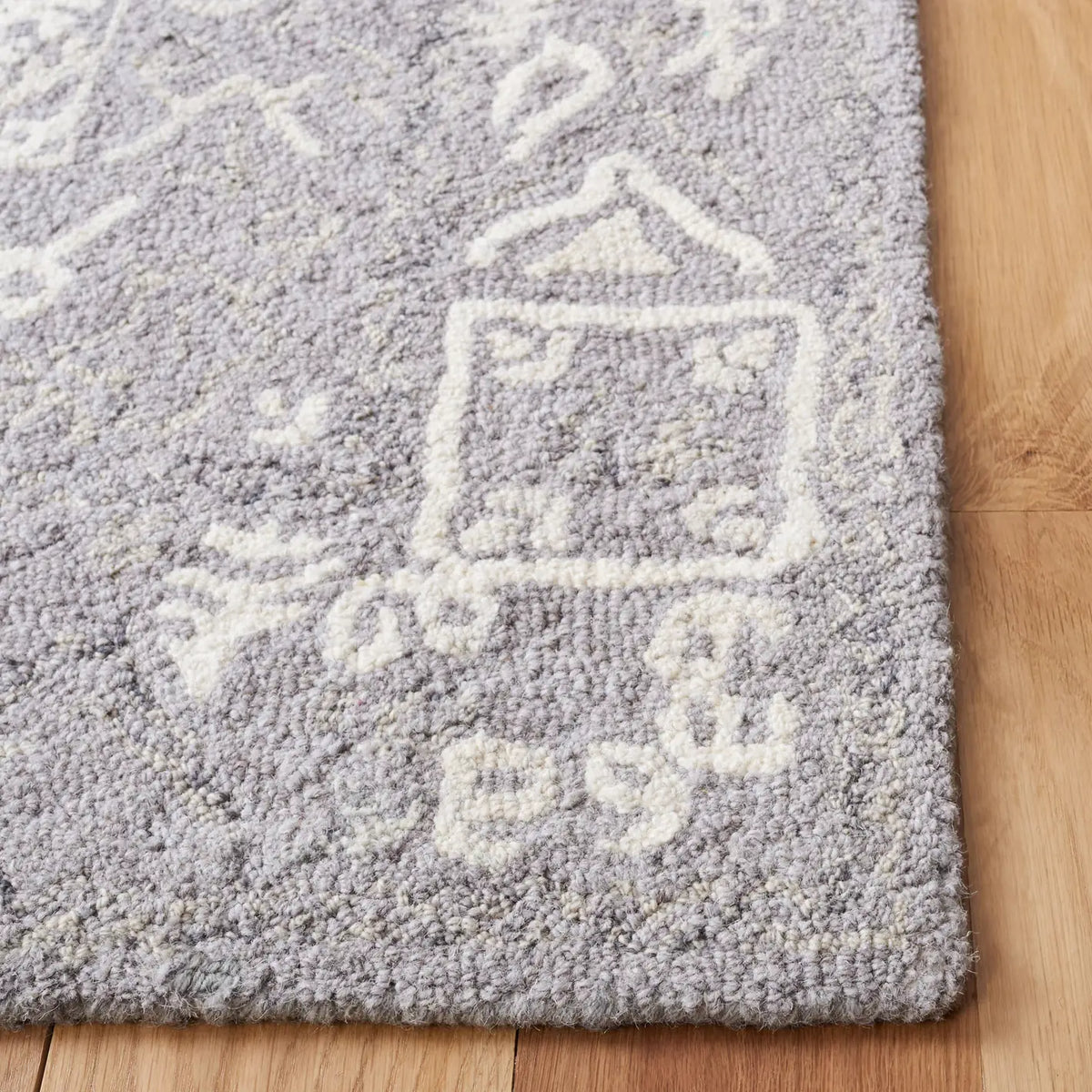 Safavieh Micro-Loop 4'-0" x 6'-0" Rug in Ivory / Grey