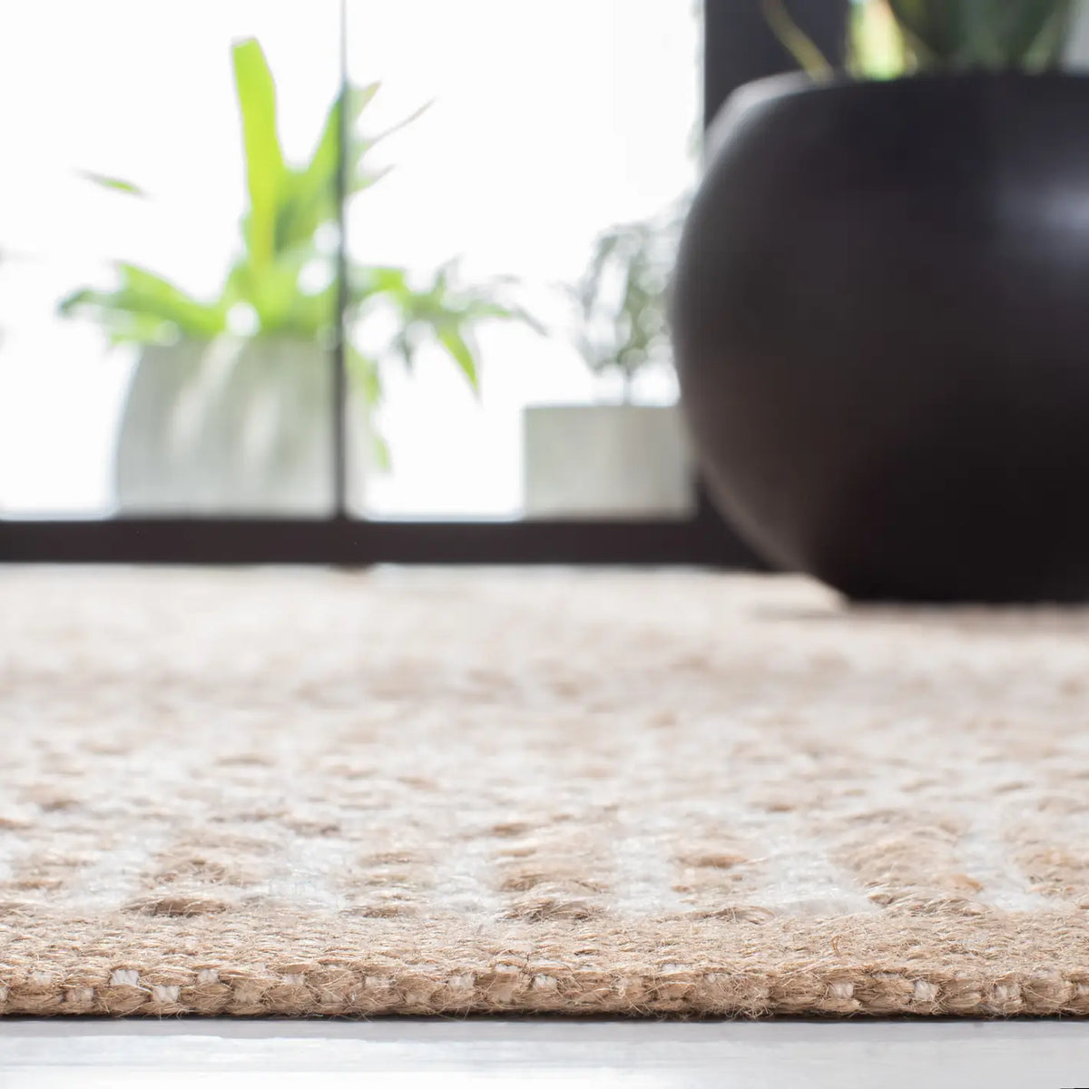 Safavieh Natural Fiber 4'-0" x 6'-0" Rug in Natural / Ivory