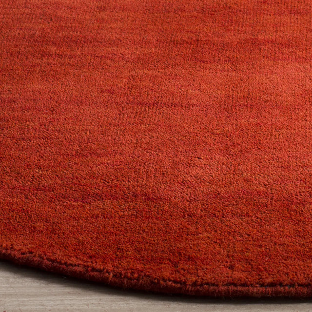 Safavieh Himalaya 6'-0" x 6'-0" Rug in Red