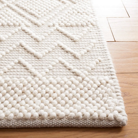 Safavieh Natura 4'-0" x 6'-0" Rug in Ivory