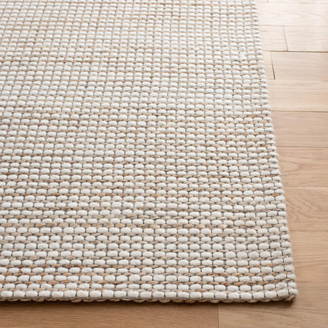Safavieh Natural Fiber 4'-0" x 6'-0" Rug in Natural / Ivory