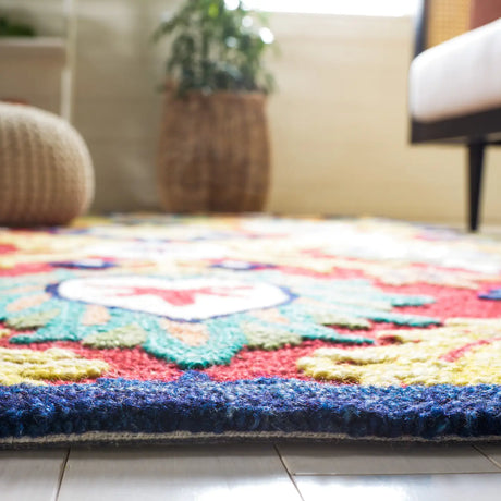 Safavieh Blossom 4'-0" x 6'-0" Rug in Red / Yellow
