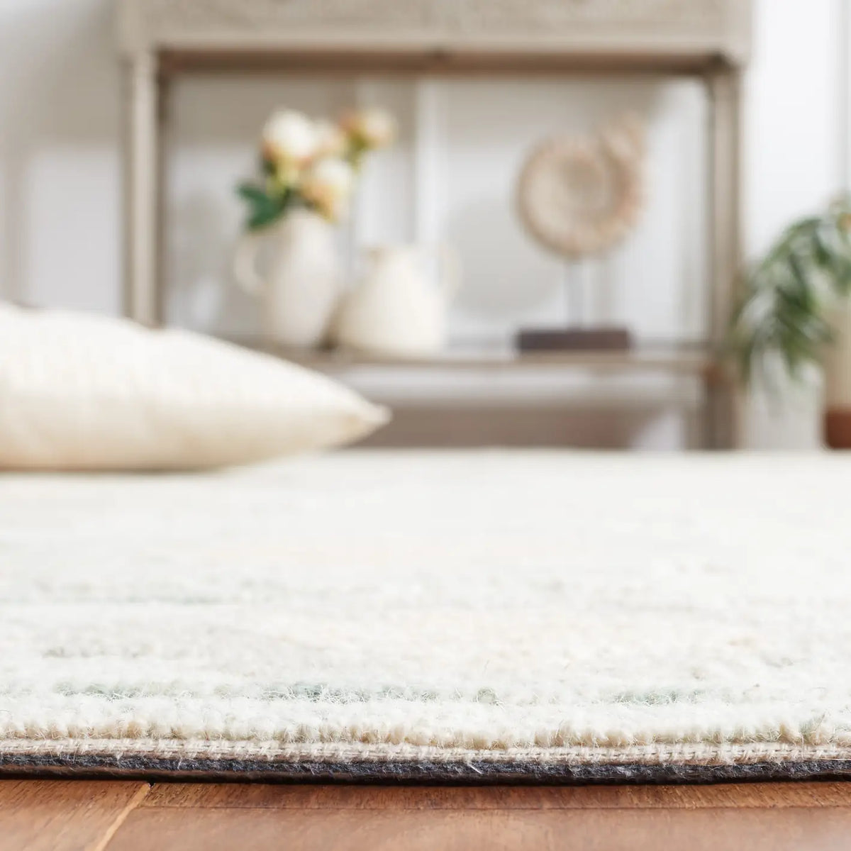 Safavieh Abstract 4'-0" x 6'-0" Rug in Beige / Grey