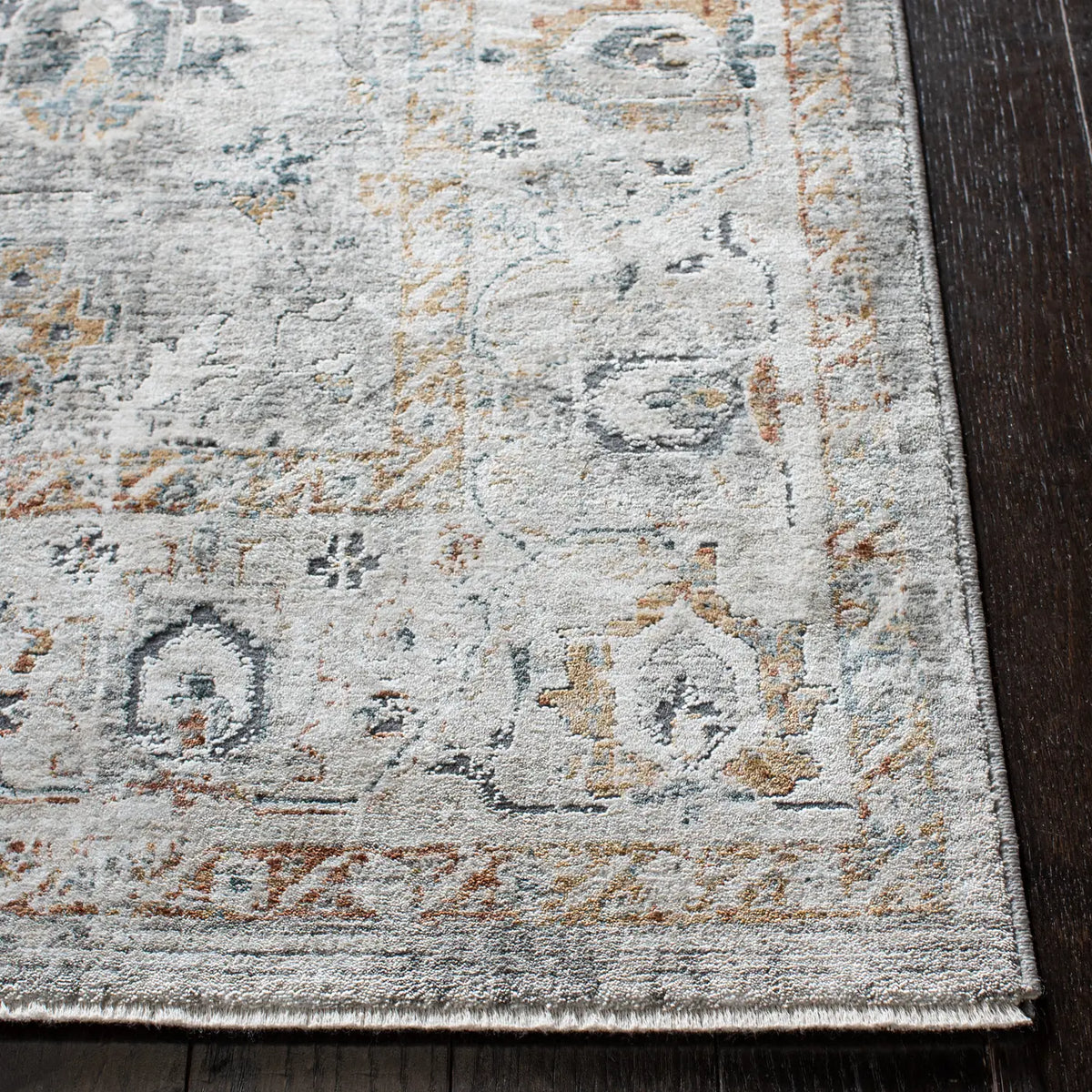 Safavieh Dream 4'-0" x 6'-0" Rug in Ivory / Light Grey