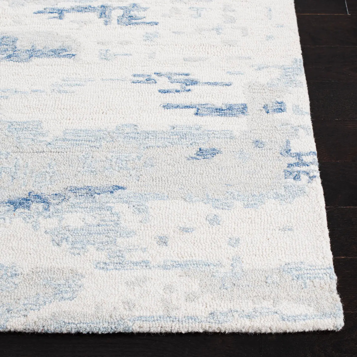 Safavieh Abstract 4'-0" x 6'-0" Rug in Ivory / Blue
