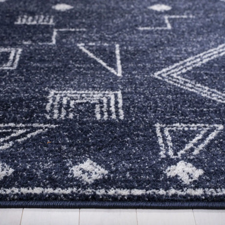 Safavieh Adirondack 4'-0" x 6'-0" Rug in Navy / Silver