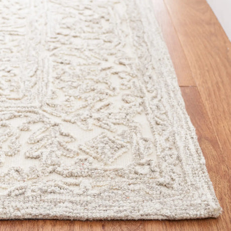 Safavieh Martha Stewart 4'-0" x 6'-0" Rug in Ivory / Natural