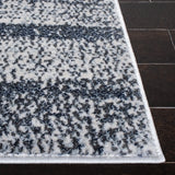 Safavieh Carnegie 4'-0" x 6'-0" Rug in Grey / Navy