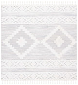 Safavieh Moroccan Tassel Shag 6'-7" x 6'-7" Rug in Ivory / Beige