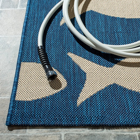 Safavieh Courtyard 6'-7" x 6'-7" Rug in Navy / Beige