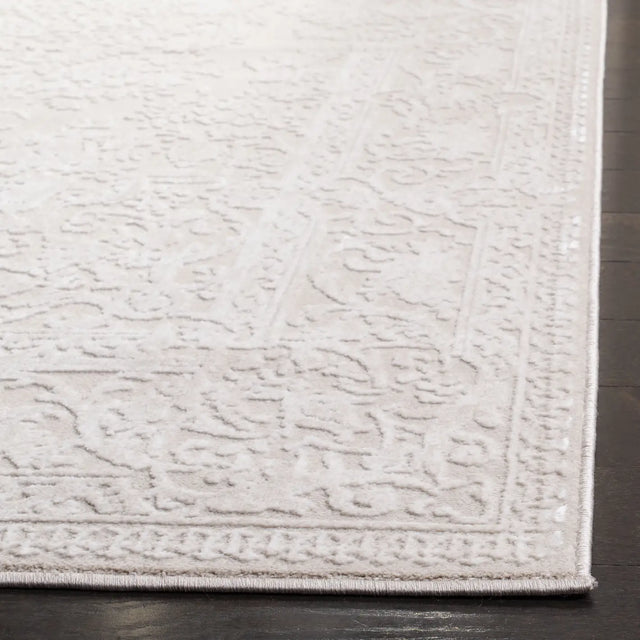 Safavieh Reflection 4'-0" x 6'-0" Rug in Creme / Ivory