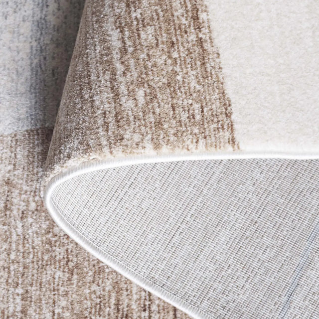 Safavieh Forum 500 5'-0" x 7'-0" Rug in Ivory / Grey Brown