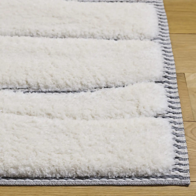 Safavieh Celebrity 800 4'-0" x 6'-0" Rug in Ivory / Grey