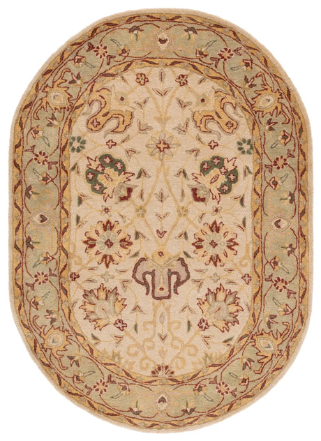 Safavieh Antiquity 4'-6" x 6'-6" Rug in Ivory