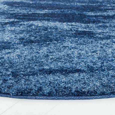 Safavieh Retro 6'-0" x 6'-0" Rug in Light Blue / Blue