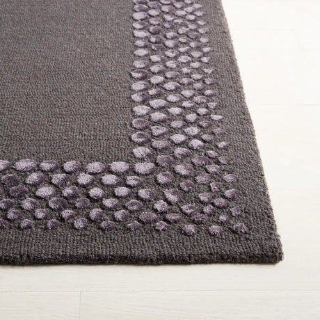 Safavieh Glamour 4'-0" x 6'-0" Rug in Dark Grey