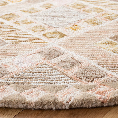 Safavieh Soho 6'-0" x 6'-0" Rug in Pink / Taupe