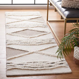 Safavieh Casablanca 2'-3" x 8'-0" Rug in Ivory / Brown