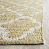 Safavieh Montauk 2'-3" x 7'-0" Rug in Green / Ivory