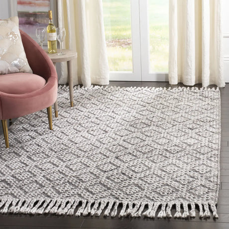 Safavieh Natura 5'-0" x 8'-0" Rug in Charcoal