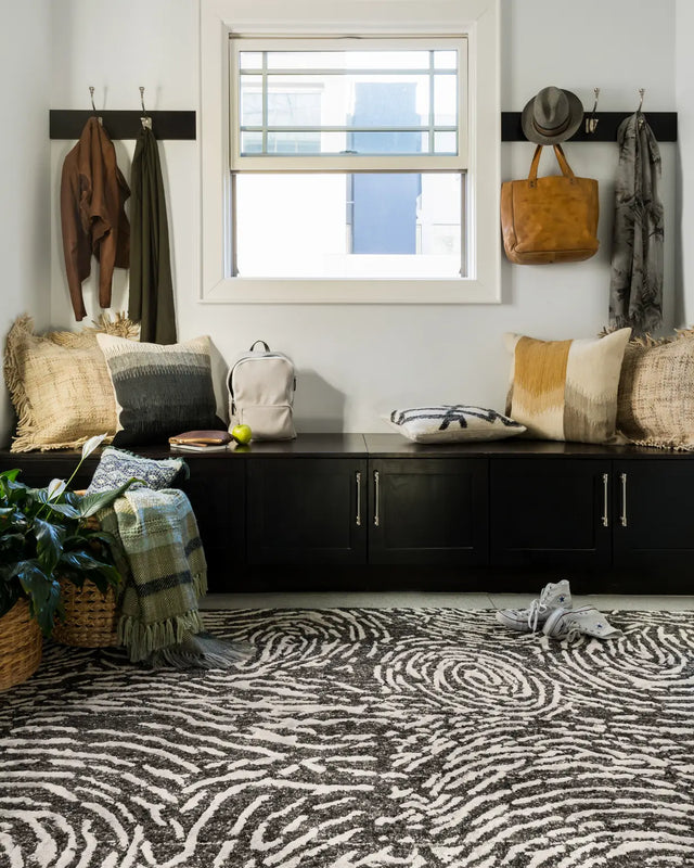 Loloi Juneau Jy-04 Charcoal / Silver Rugs - room scene 1