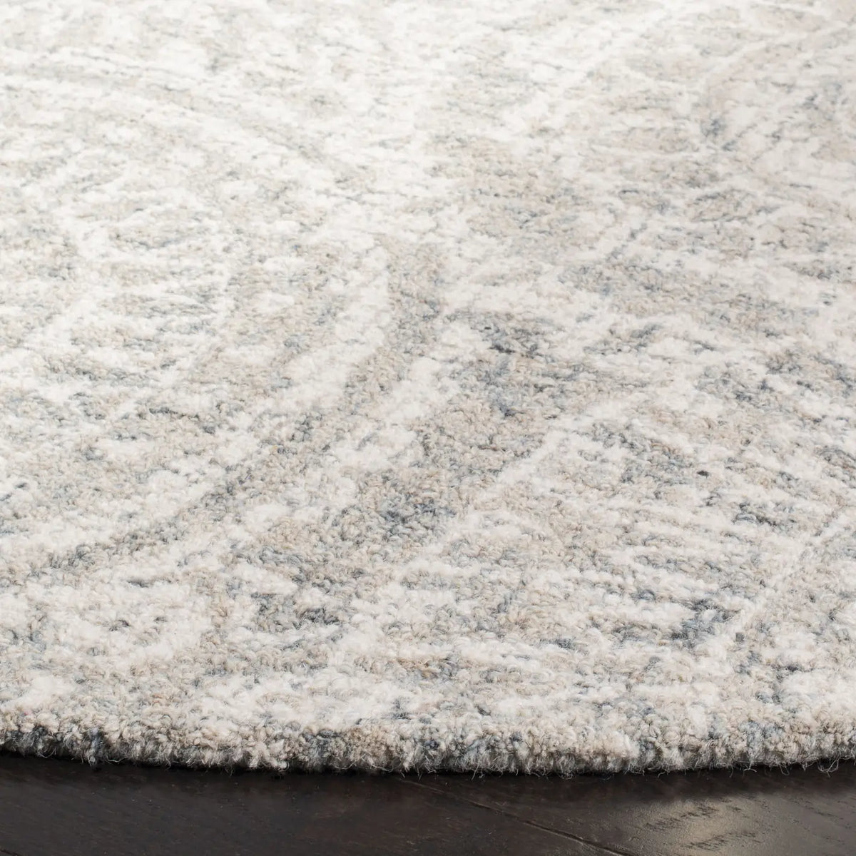 Safavieh Abstract 6'-0" x 6'-0" Rug in Ivory / Grey