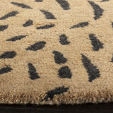 Safavieh Soho 6'-0" x 6'-0" Rug in Beige / Brown