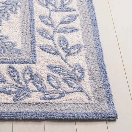 Safavieh Chelsea 3'-9" x 5'-9" Rug in Ivory / Light Blue