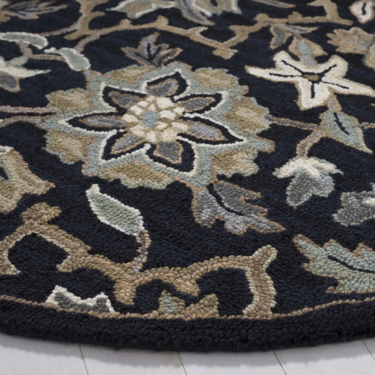 Safavieh Metro 6'-0" x 6'-0" Rug in Black / Beige