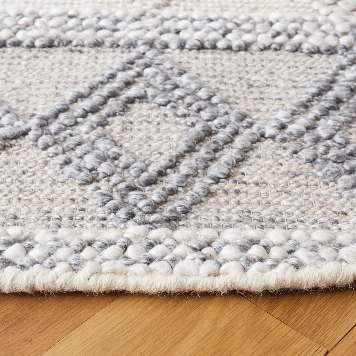 Safavieh Natura 6'-0" x 6'-0" Rug in Ivory / Grey
