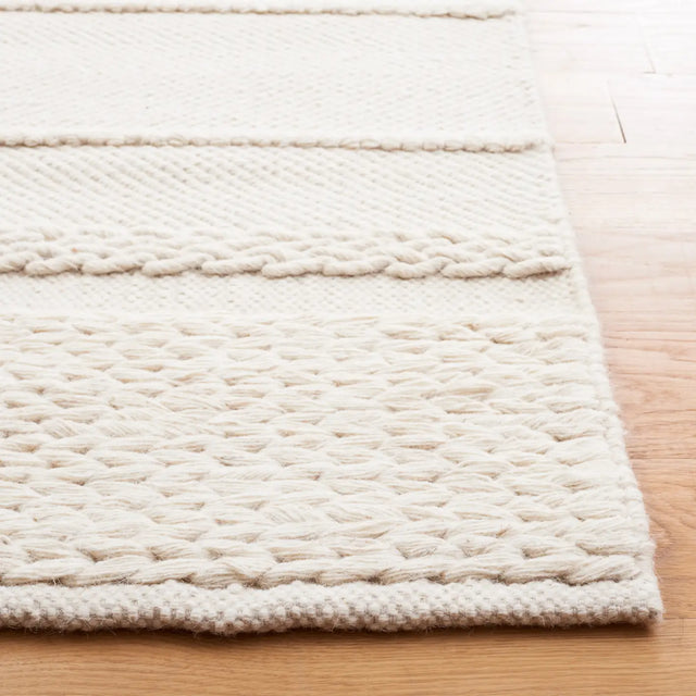 Safavieh Natura 4'-0" x 6'-0" Rug in Ivory