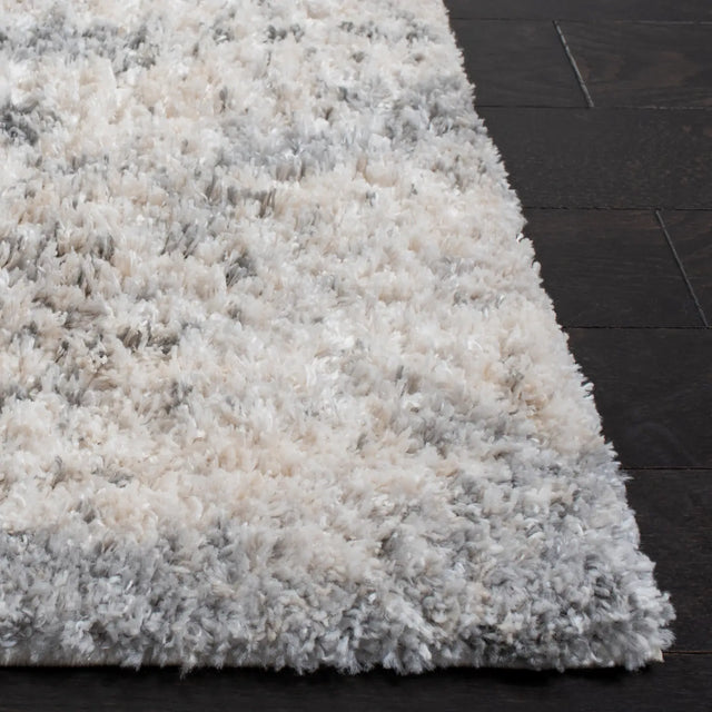Safavieh Berber Shag 200 4'-0" x 6'-0" Rug in Ivory / Grey