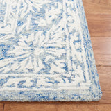 Safavieh Metro 4'-0" x 6'-0" Rug in Blue / Ivory