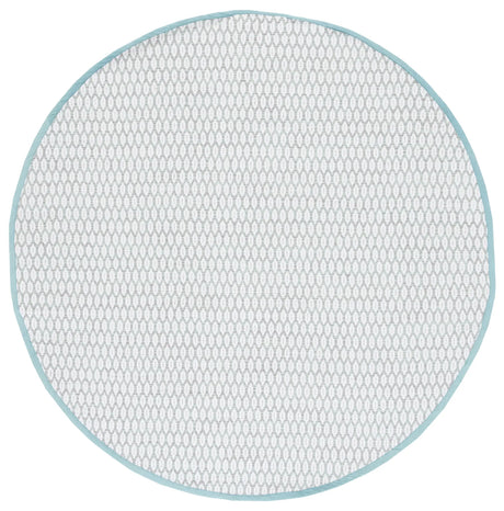Safavieh Montauk 6'-0" x 6'-0" Rug in Light Green / Ivory