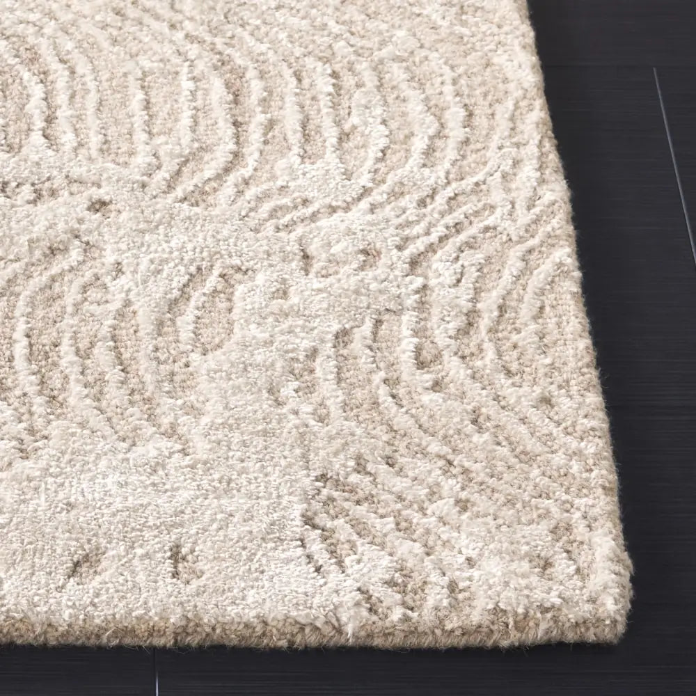 Safavieh Glamour 8'-0" x 10'-0" Rug in Beige / Ivory
