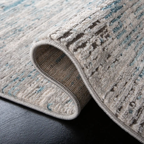 Safavieh Shivan 4'-0" x 6'-0" Rug in Blue / Grey