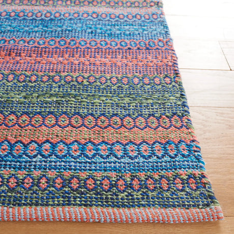Safavieh Kilim 4'-0" x 6'-0" Rug in Orange / Green