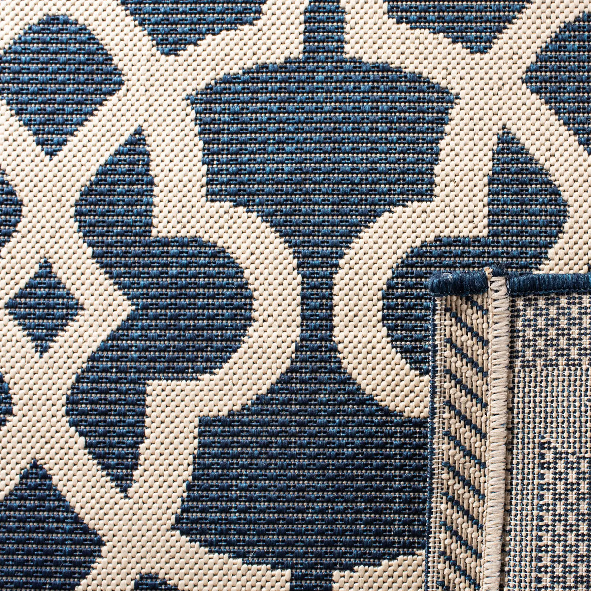 Safavieh Courtyard 4'-0" x 5'-7" Rug in Navy / Beige