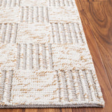 Safavieh Natura 4'-0" x 6'-0" Rug in Brown / Ivory