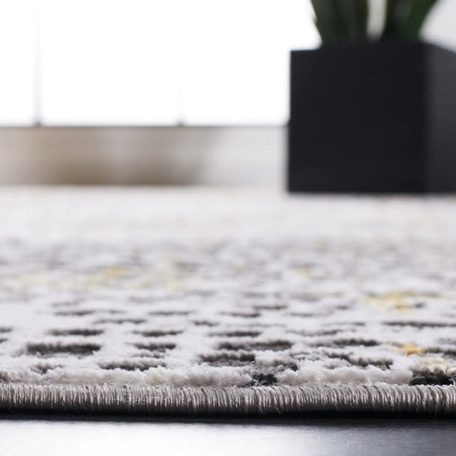 Safavieh Amelia 4'-5" x 6'-5" Rug in Charcoal / Gold